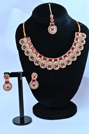 Elegant Indian Zircon Necklace Set